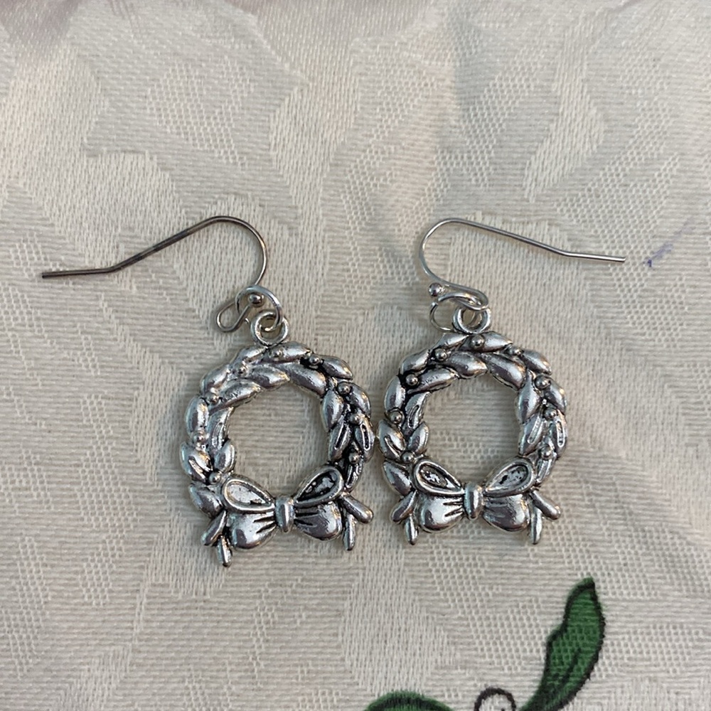 2/$20. NEW* Christmas earrings